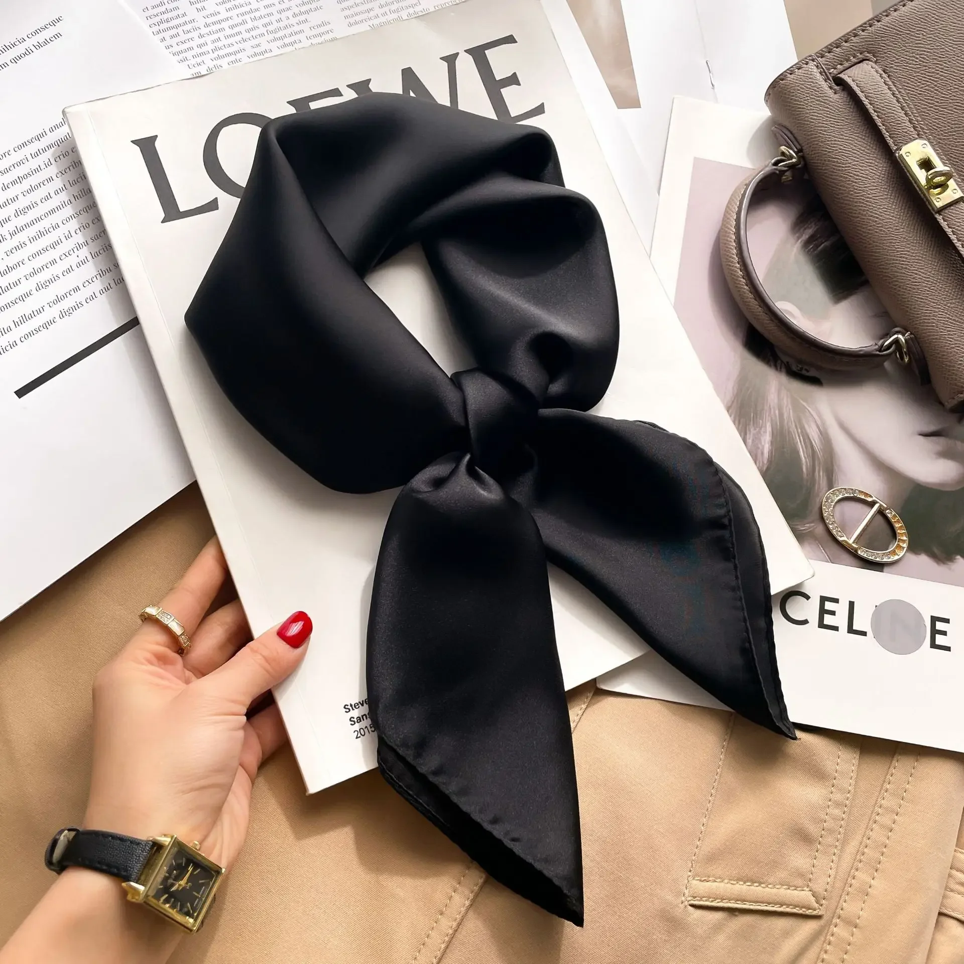 ผ้าพันคอฮิญาบสีพื้นขนาด 70 ซม. - Silk Scarf Square บทวิจารณ์และราคา